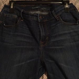 Curvy Mid-Rise Jeans